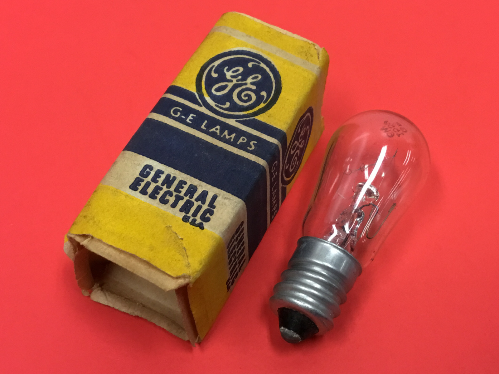 General Electric - P/N: FG-616 - Lightbulb - NEW