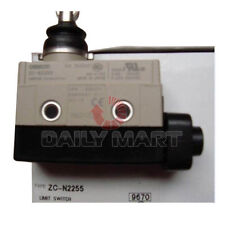 NEW Omron ZC-N2255 Enclosed Limit Switch, Sealed Roller Plunger picture