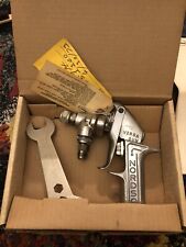 NOS VINTAGE 1973 NORDSON VERSA AIRLESS GUN WITH INSTRUCTION MANUAL Part 152200 picture