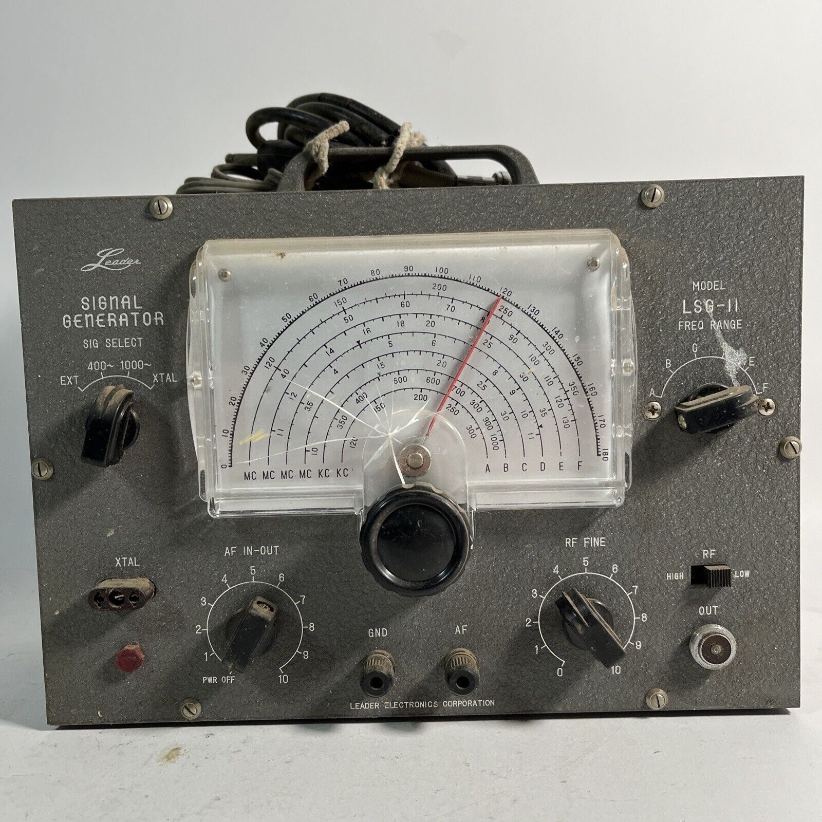 Leader LSG-11 Vintage Signal Generator Powers On As Is