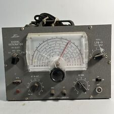 Leader LSG-11 Vintage Signal Generator Powers On As Is picture