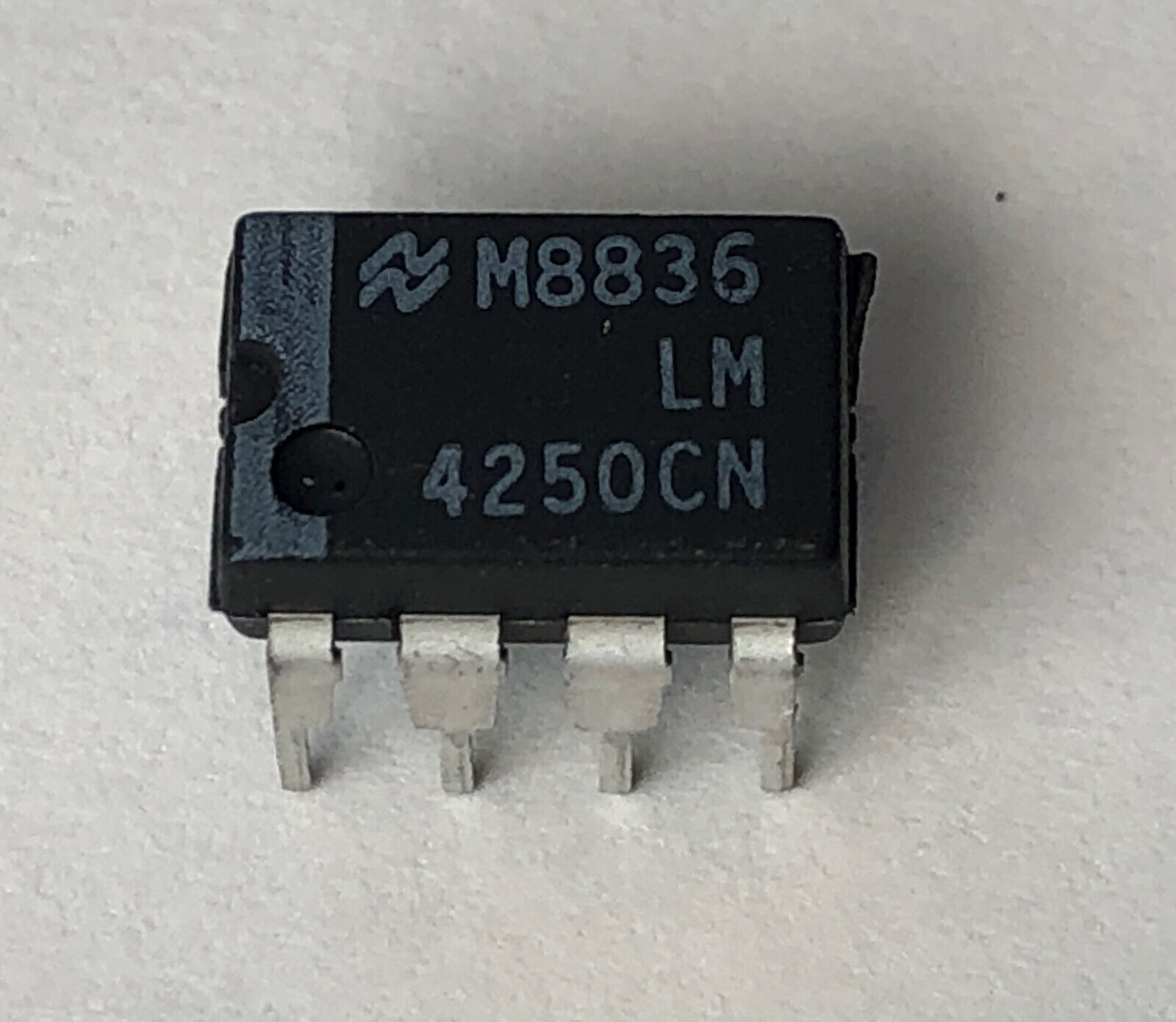 LM4250CN Programmable Operational Amplifier National Semiconductor 8-Pin DIP