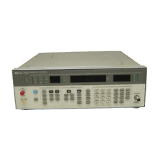 HP  Agilent Keysight 8657A Synthesized Signal Generator, 100kHz -1040MHz OPT 001 picture