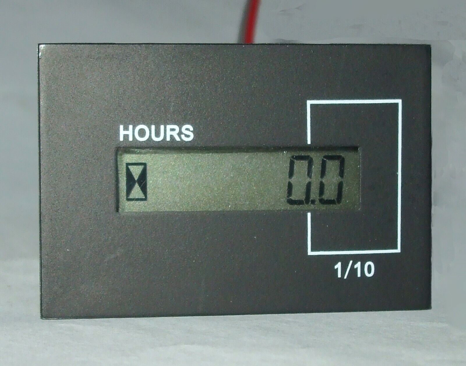 Hourmeter, digital LCD display, 12v-48v DC model 701 DHM1248-701LN