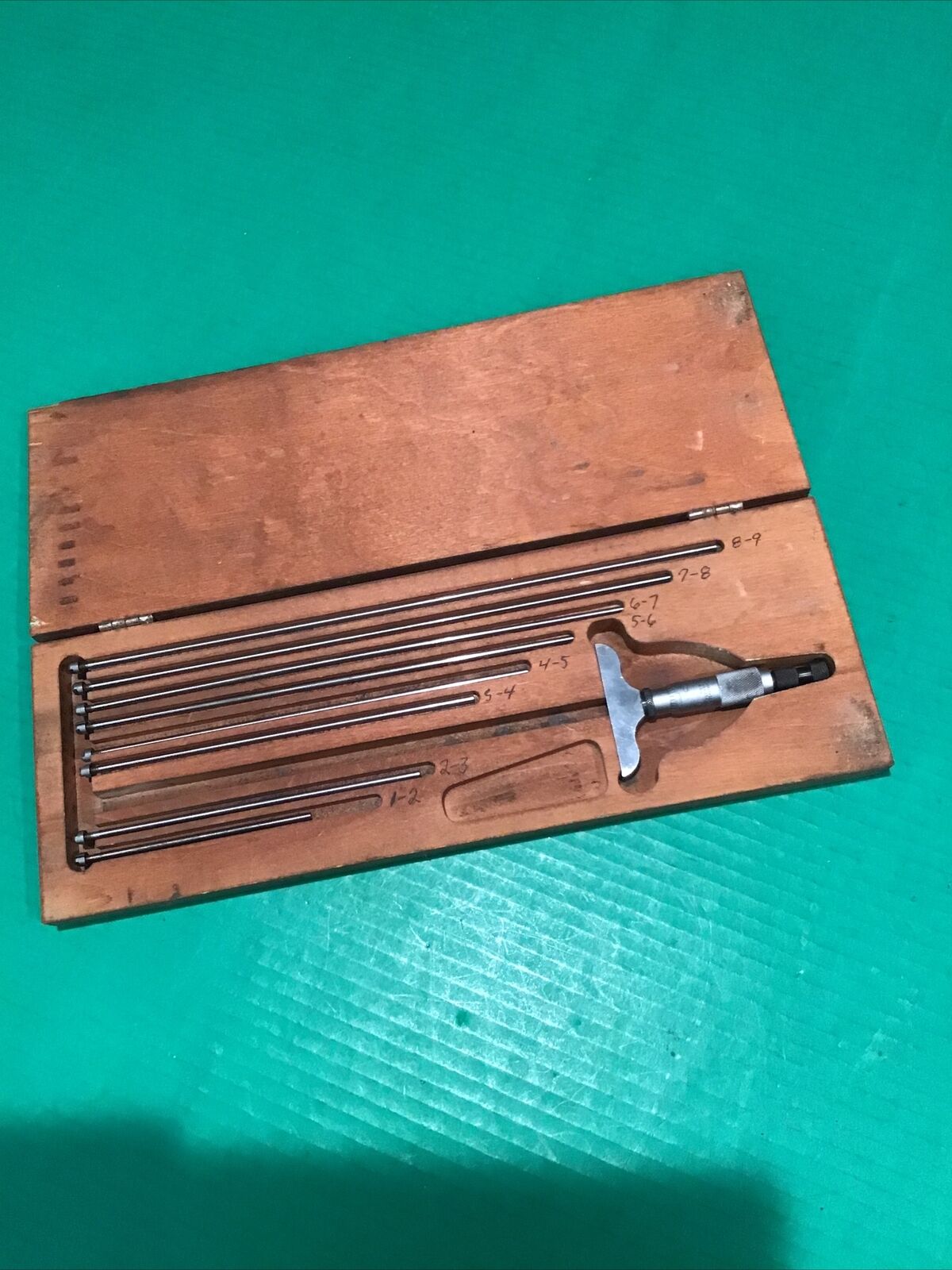 VTG Starrett 440 Depth Micrometer & 8 Measuring Rods Wood Case Machinist Tool