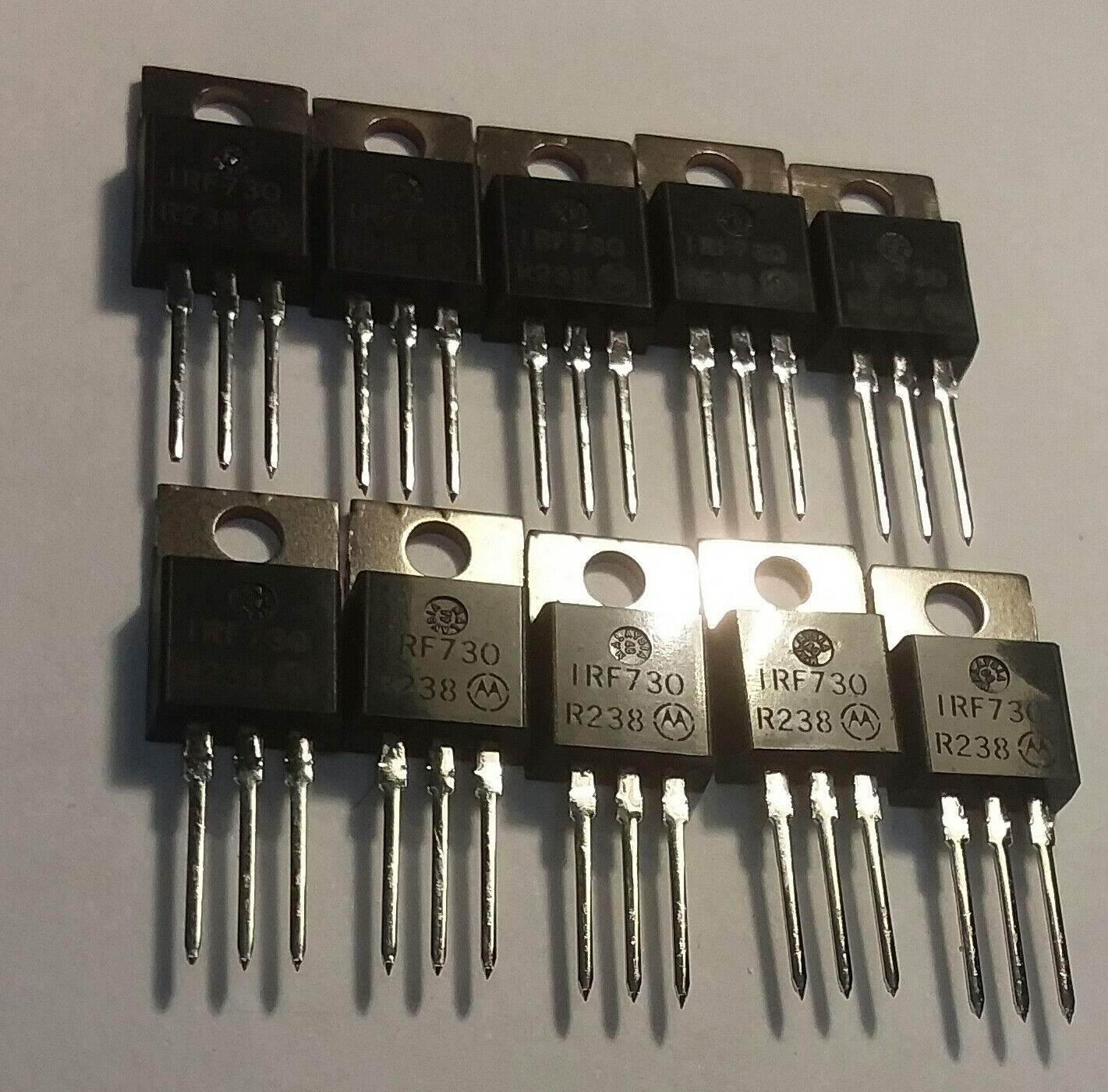 MOTOROLA IRF730 N-CHANNEL MOSFET (10/LOT) 400V 5.5A TO-220 BUY 2 LOTS 1 lot free
