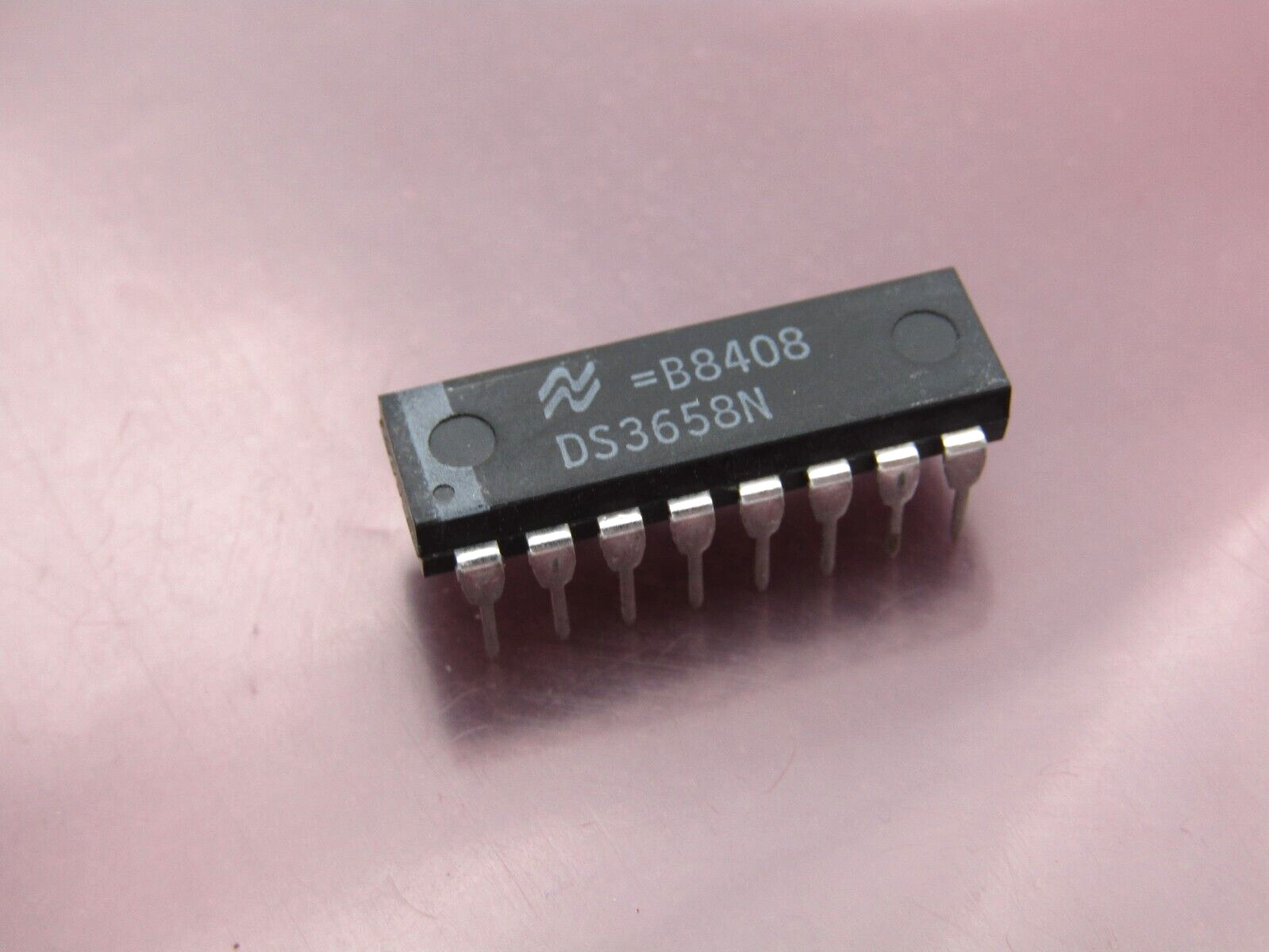 DS3658N National Semiconductor Quad High Current Peripheral Driver  --  NOS