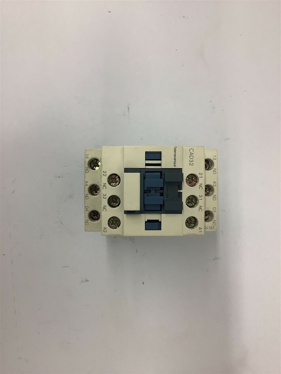 Schneider Electric CAD32 Control Relay 