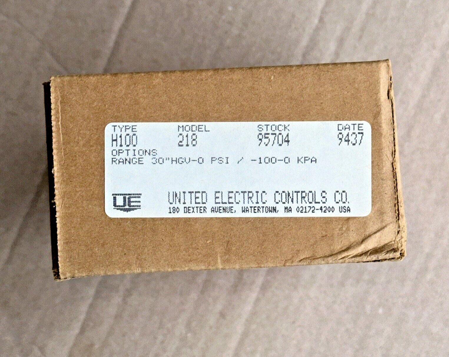 UNITED CONTROLS H100-218 Pressure Switch #95704 New Box