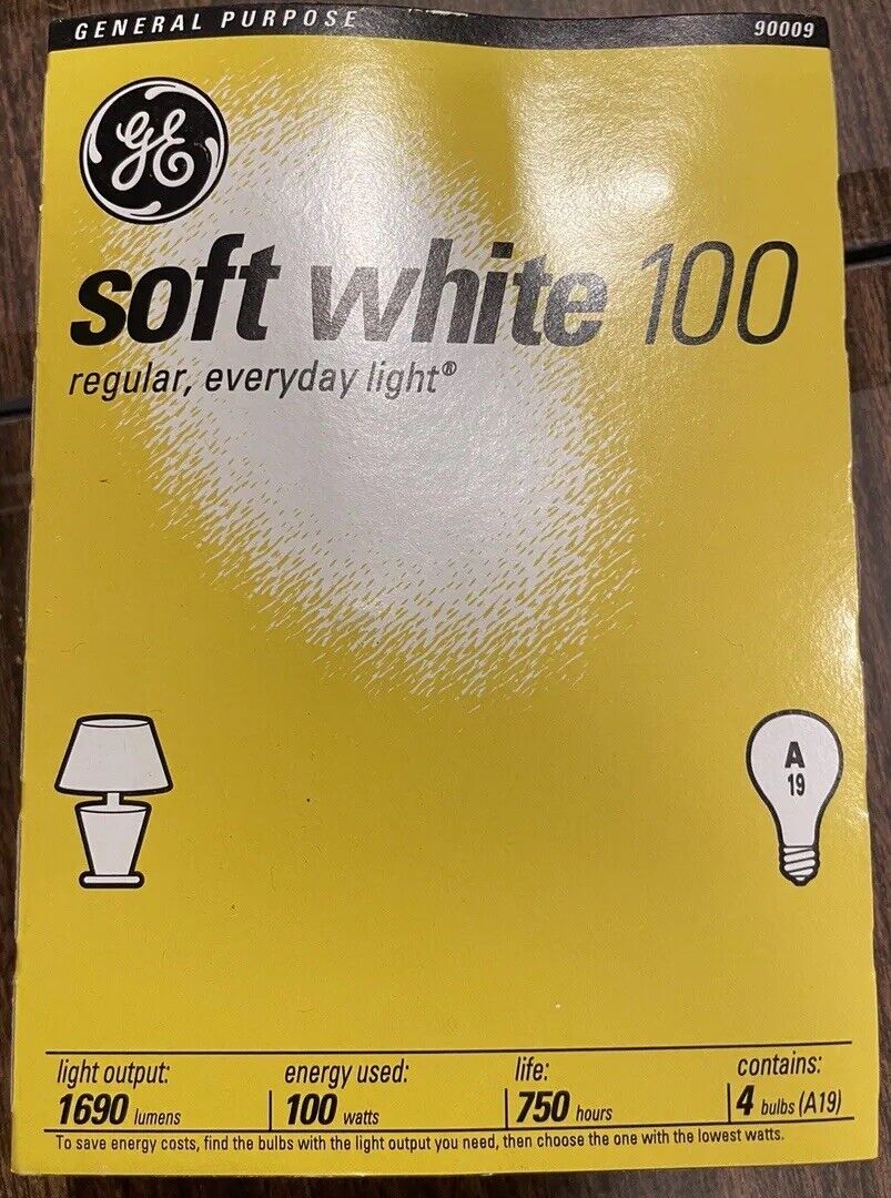 GE 100 Watt Soft White Light Bulbs Incandescent 4 Bulbs A19 new old stock