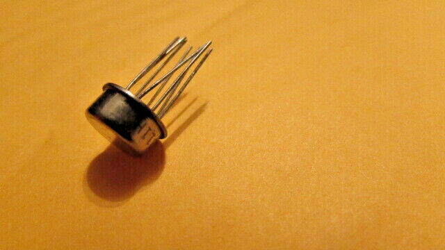 LM311H Genuine National Semi Voltage Comparator Single, ±18V/36V 8-Pin TO-99 1pc