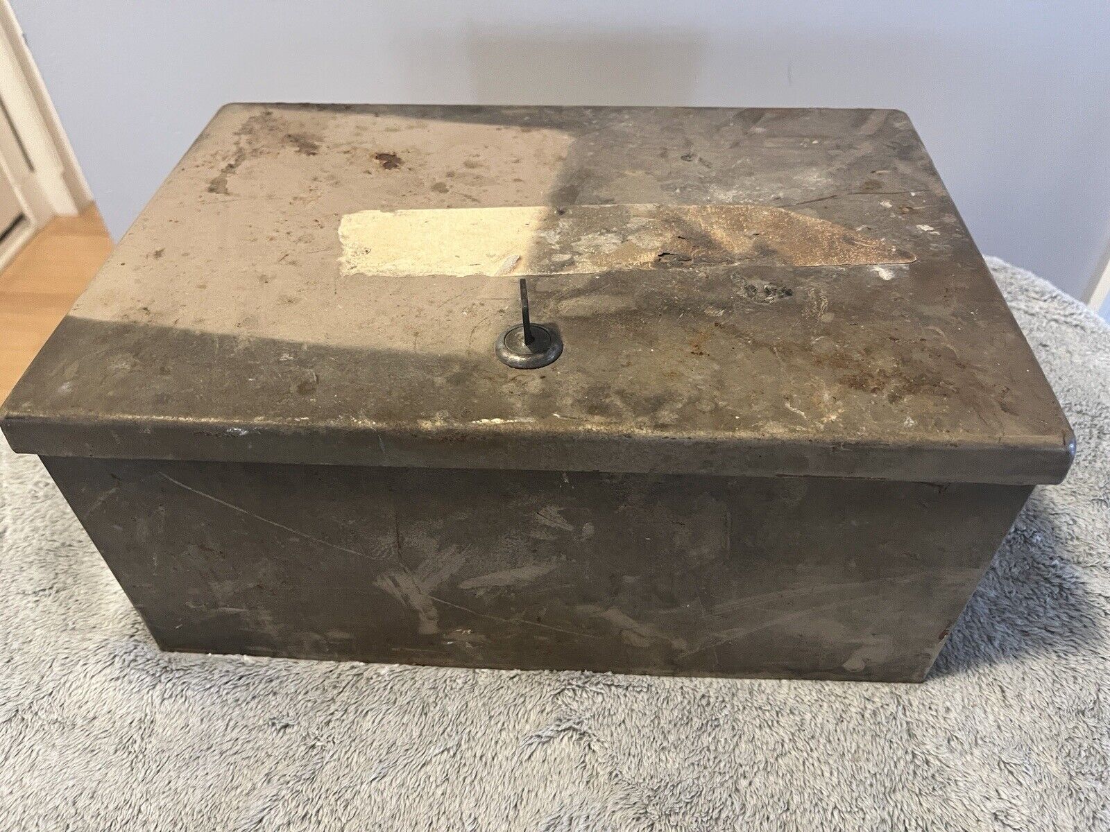 RARE MILITARY SAFE WITH KEY~WWII?