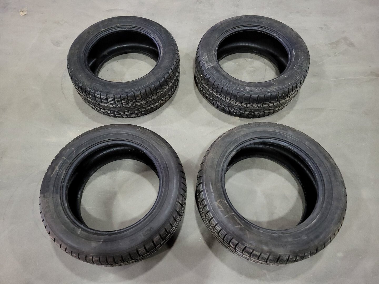 NOKIAN Tire 255/55R18 109V XL (Set of 4)