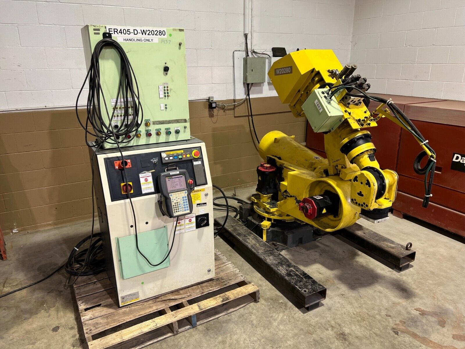 Fanuc R2000iA/200R with RJ3iB Controller, Cleaned and Tested