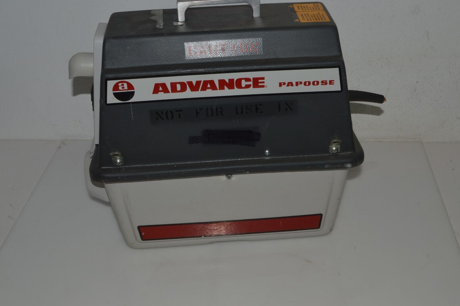 ADVANCE PAPOOSE MODEL # PA500 VACUUM CLEANER  (JLU55)