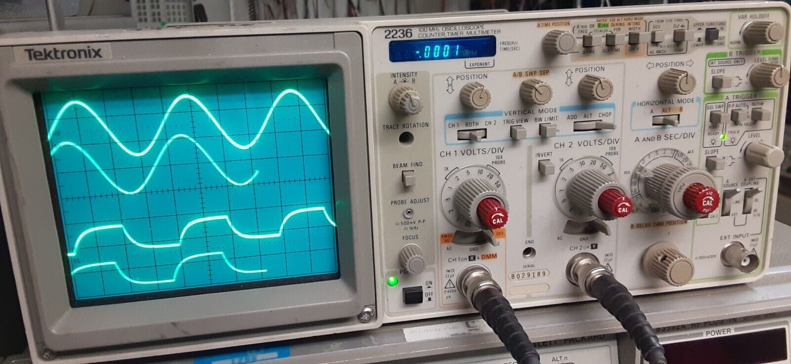 Tektronix 2236 Oscilloscope DMM 100MHz Frequency Counter BRIGHT CRT, ADJUSTED