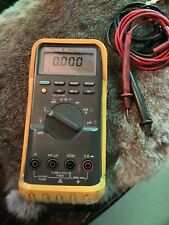 fluke 87-v industrial true rms digital multimeter with leads picture