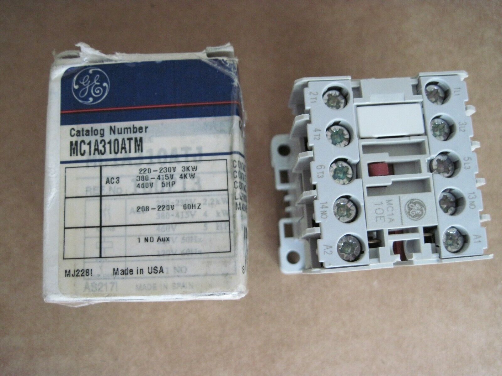 GE MC1A310ATM Miniature Magnetic Contactor, 9.0A, 3P, 208 VAC
