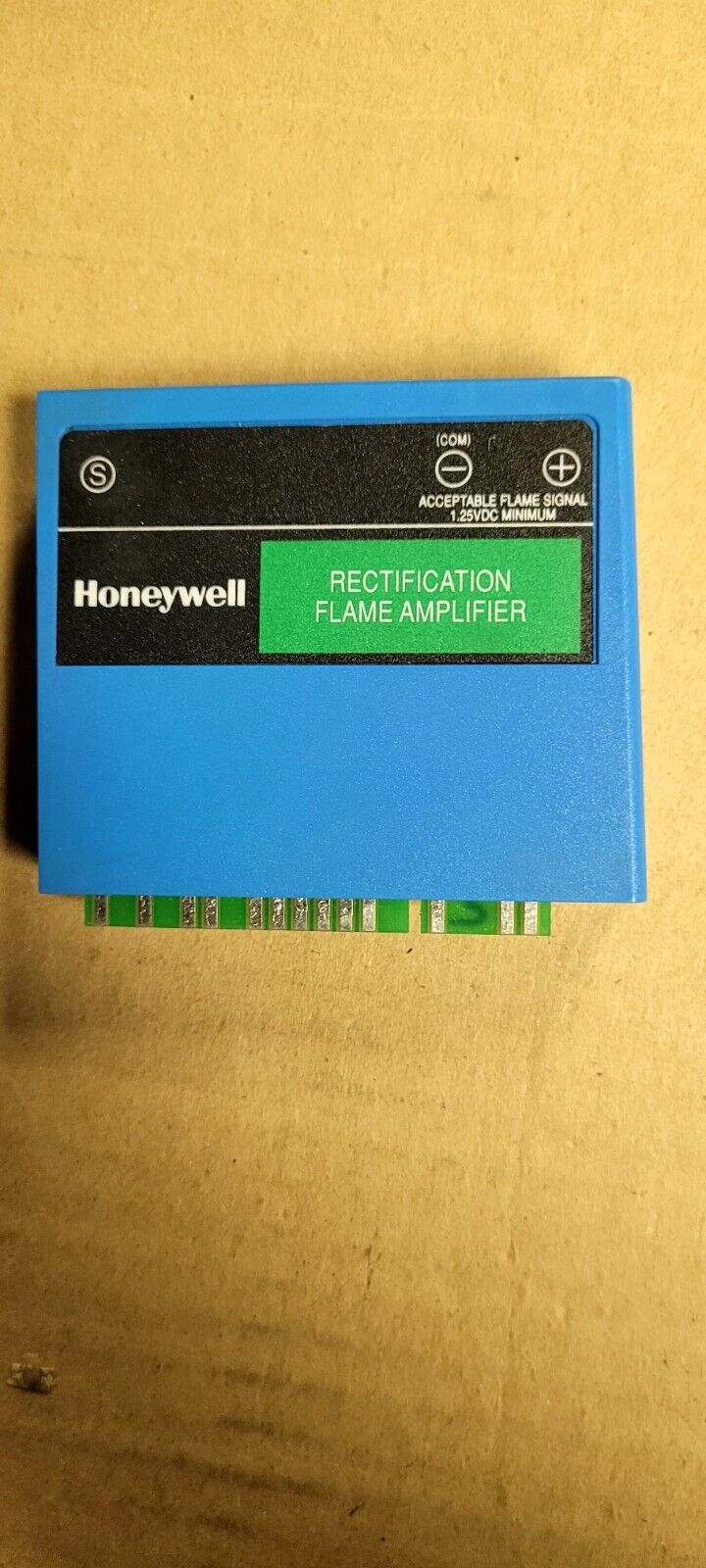 R7847A1033 Honeywell Flame Amplifier. MAKE OFFERS 