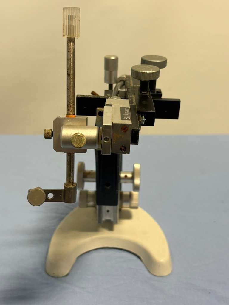 Brinkmann 06-00-14 Vintage Lab Micromanipulator 3-Axis XYZ Micropositioner Brinkmann 06-00-14 Vintage Lab Micromanipulator 3-Axis XYZ Micropositioner