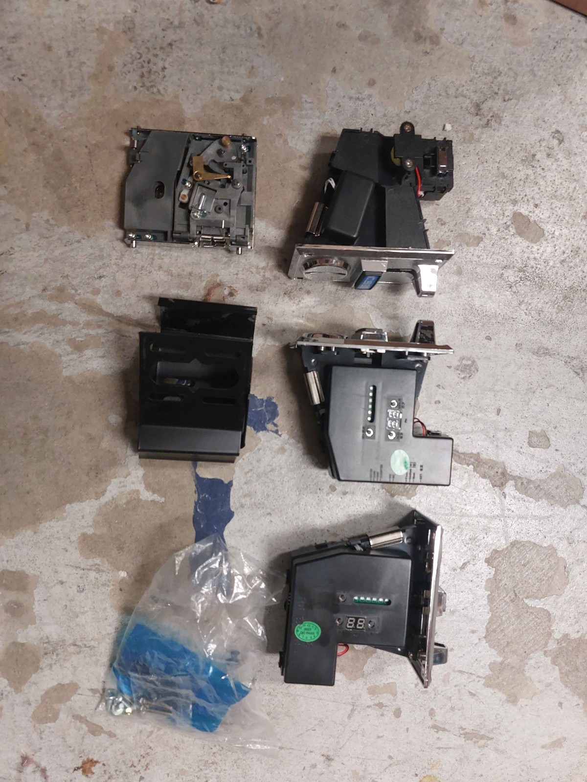 COIN ACCEPTORS MISC LOT #1 COIN ACCEPTORS MISC LOT #1
