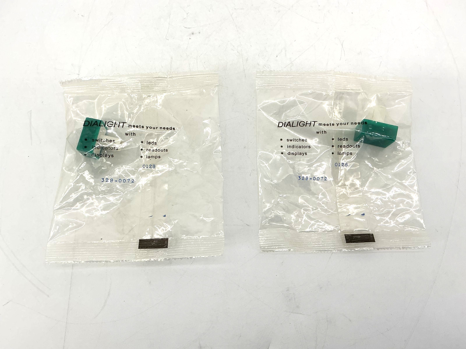 Lot of 2 New Dialight 328-0072 Illuminated Switch/Pushbutton Cap Rectangle Green Lot of 2 New Dialight 328-0072 Illuminated Switch/Pushbutton Cap Rectangle Green