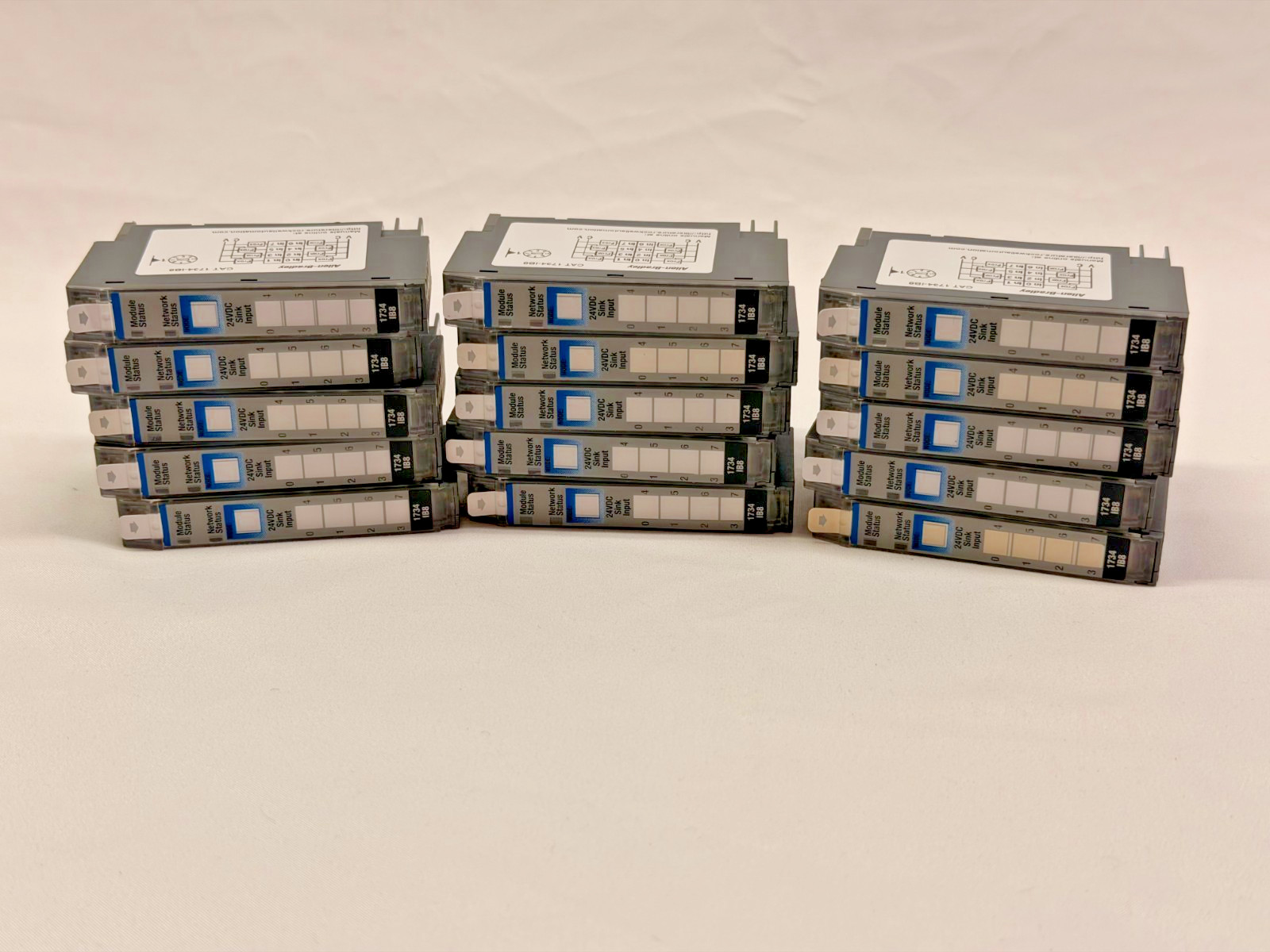 Allen-Bradley 1734-IB8 Ser D POINT I/O 8-Point 24VDC Sink Input Module NOB Allen-Bradley 1734-IB8 Ser D POINT I/O 8-Point 24VDC Sink Input Module NOB