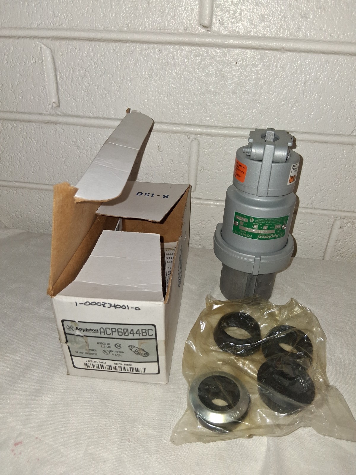 Appleton ACP6044BC 600VAC Powertite Aluminum Clamping Ring Plug Appleton ACP6044BC 600VAC Powertite Aluminum Clamping Ring Plug
