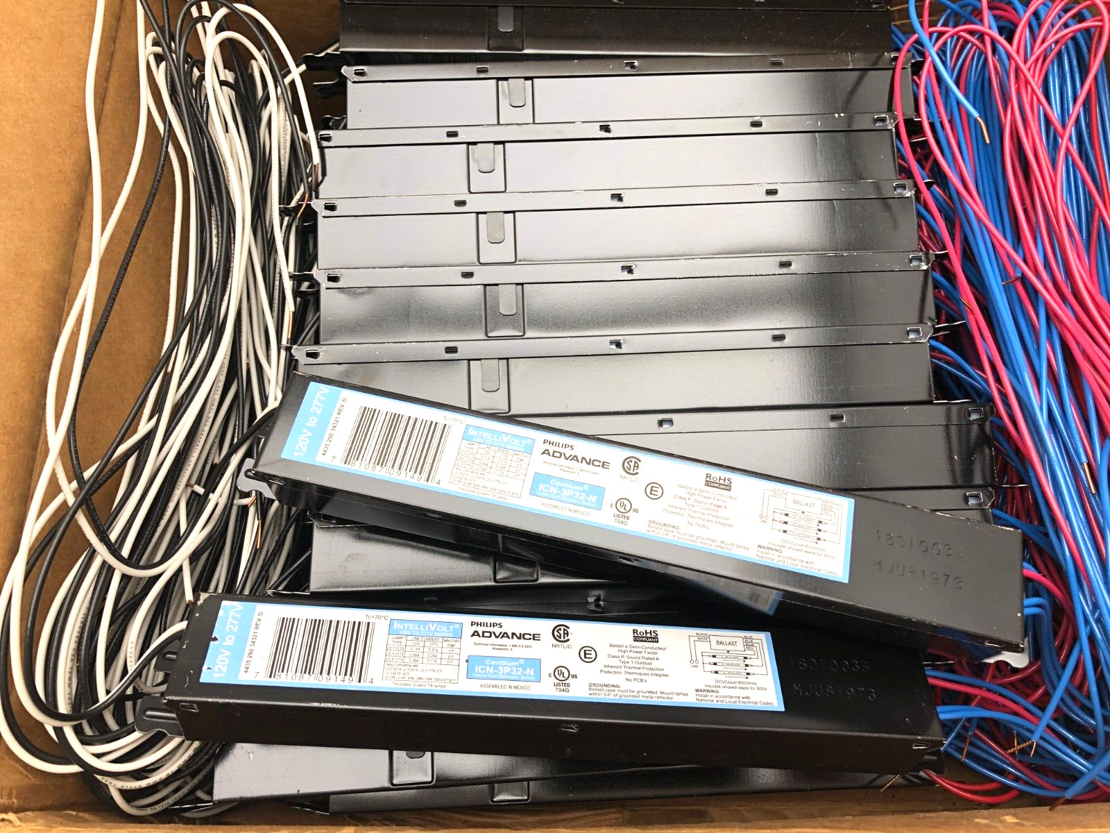 x10 ICN-3P32-N PHILIPS ADVANCE CENTRIUM IntelliVolt 120V-277V Electronic Ballast x10 ICN-3P32-N PHILIPS ADVANCE CENTRIUM IntelliVolt 120V-277V Electronic Ballast