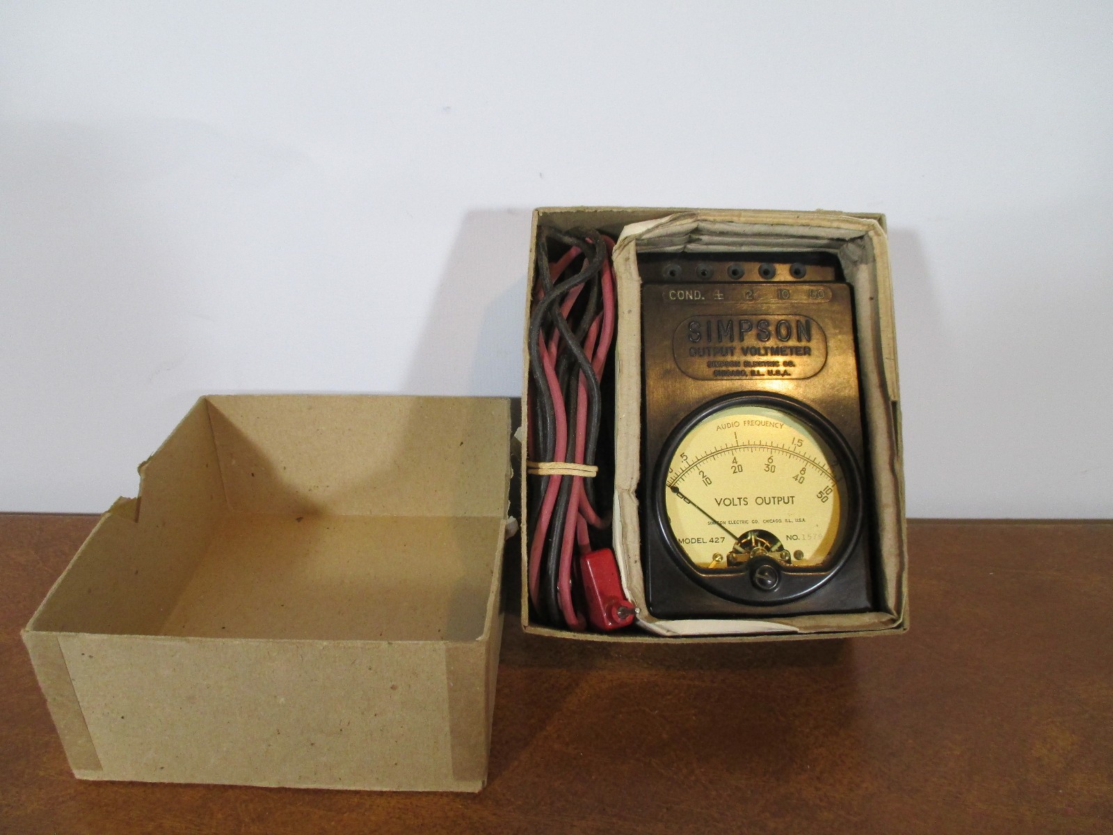 Vintage Simpson Model 427 Output Voltmeter - Untested
