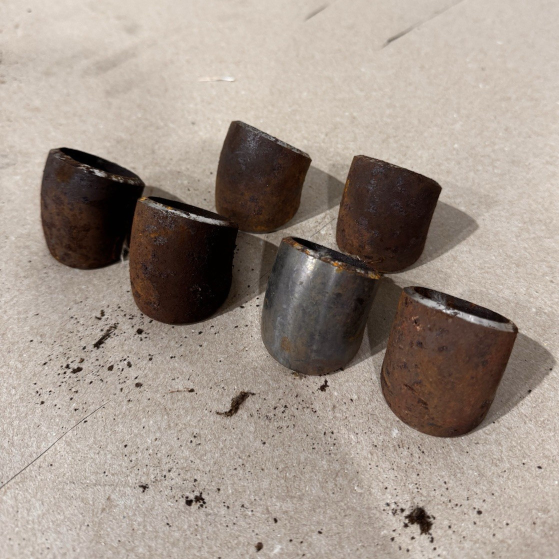 1,1/4 schedule 40 pipe 45’s, butt weld some surface rust, quantity 25 per order 1,1/4 schedule 40 pipe 45’s, butt weld some surface rust, quantity 25 per order