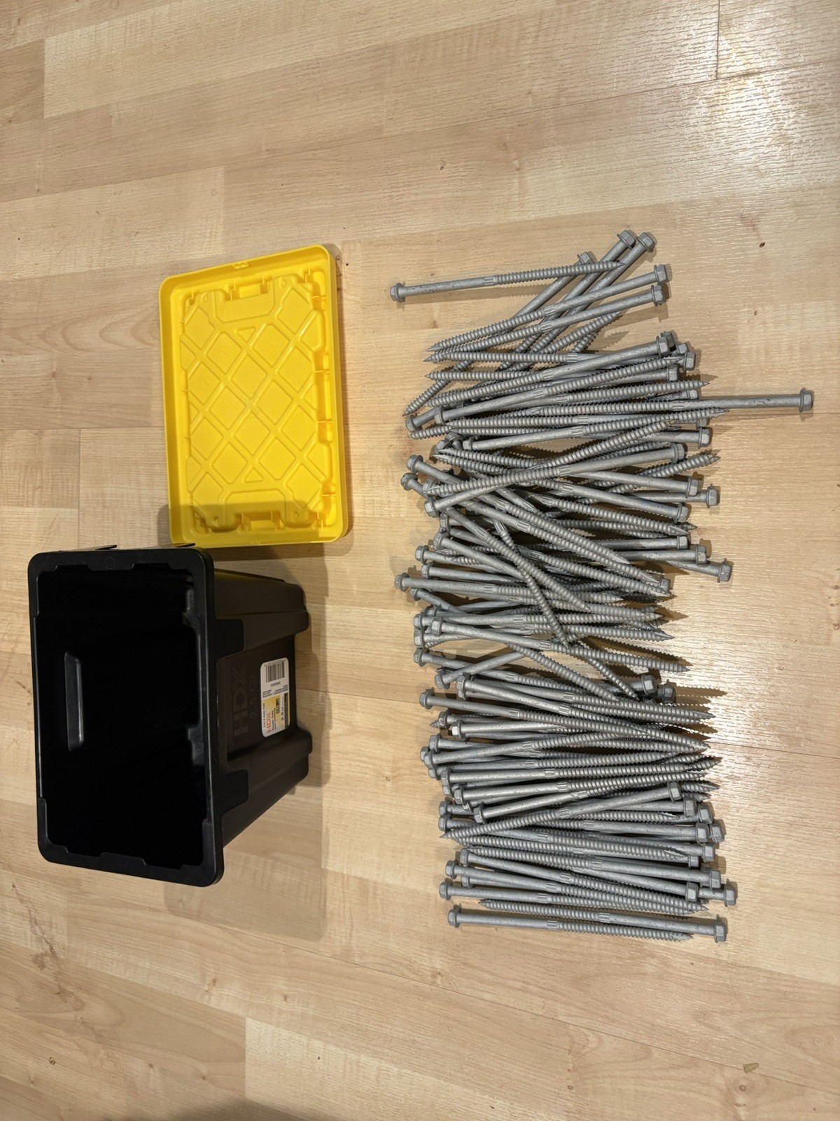 100 Pieces of Simpson Strong-Tie SDS25600 Heavy-Duty 1/4 100 Pieces of Simpson Strong-Tie SDS25600 Heavy-Duty 1/4