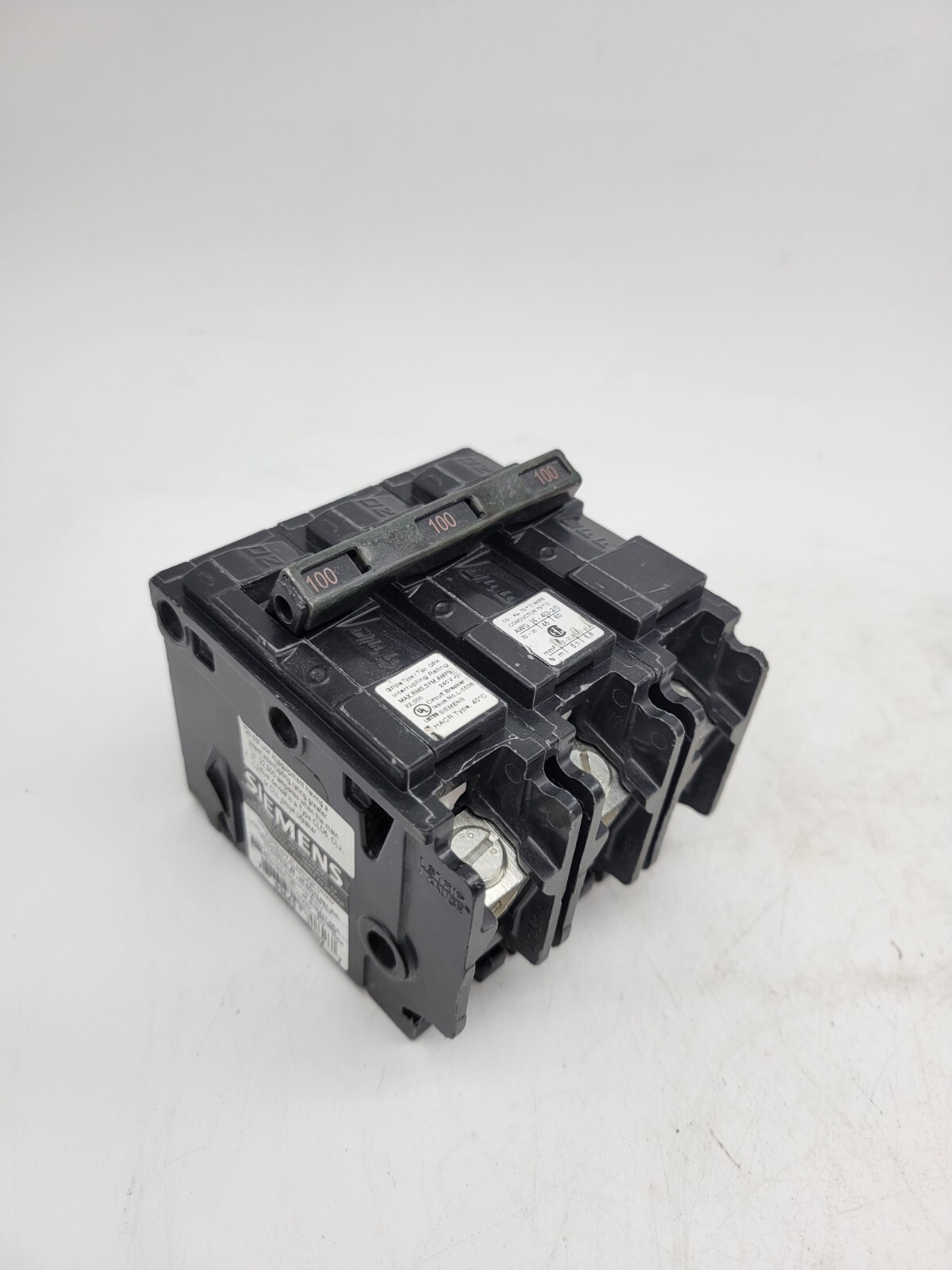 Siemens Q3100H Plug-In Circuit Breaker 100A 240V 3P 3PH QPH 100 AMP 3 POLE Used Siemens Q3100H Plug-In Circuit Breaker 100A 240V 3P 3PH QPH 100 AMP 3 POLE Used