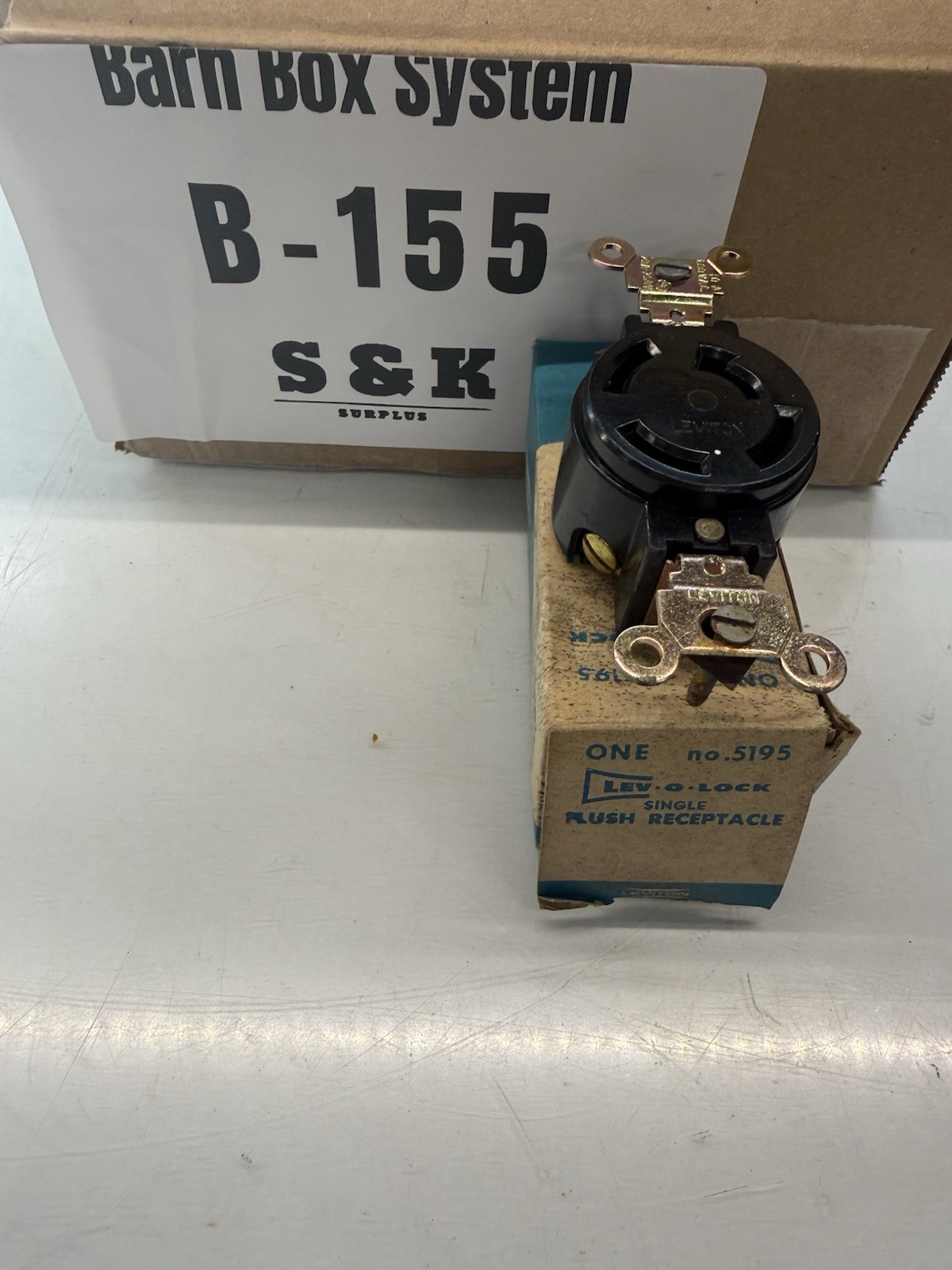 LEVITON 5195  New In factory packaging 20A 4 WIRE 250V BLACK 