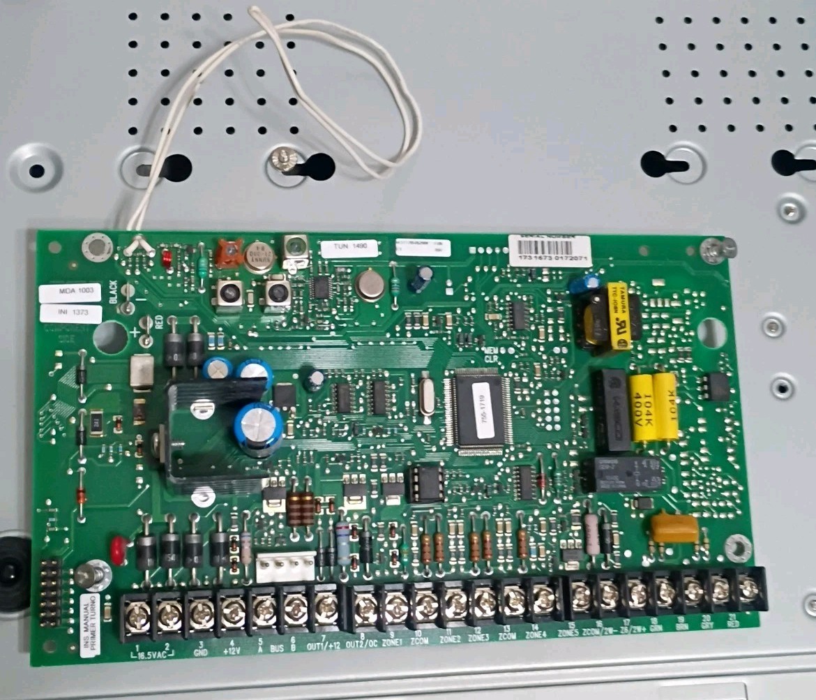 GE SECURITY INTERLOGIX CADDX CONCORD EXPRESS BOARD 56-750-01 95R GE SECURITY INTERLOGIX CADDX CONCORD EXPRESS BOARD 56-750-01 95R
