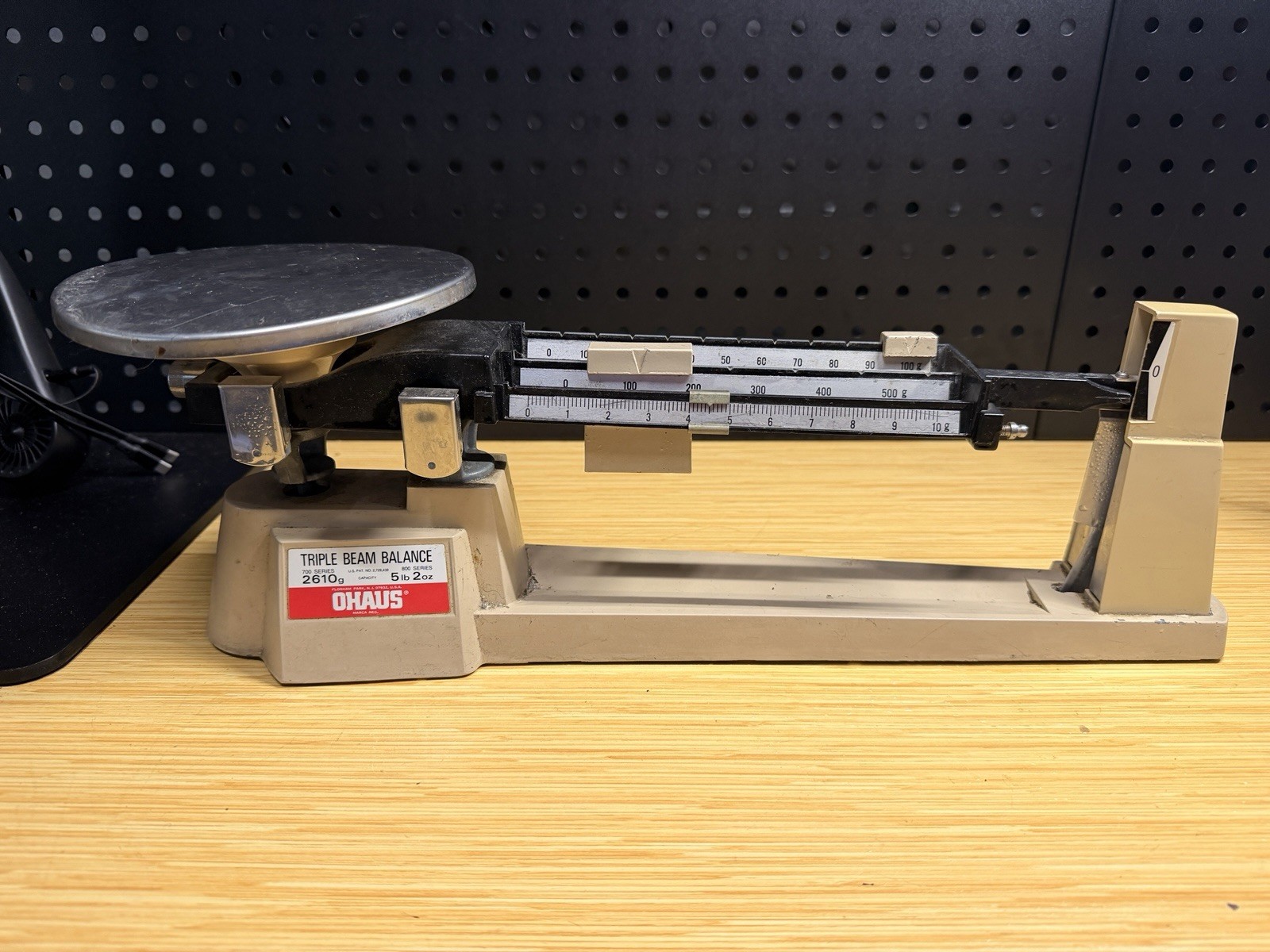 Vintage OHAUS Triple Beam Balance Scale Model 700 Series 2610g Capacity