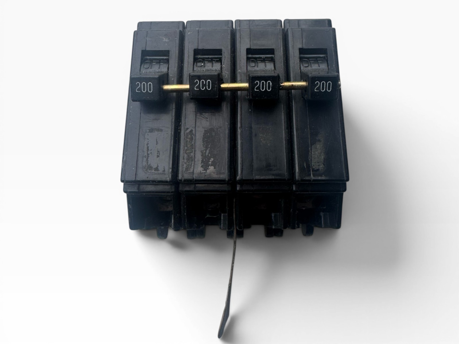 Cutler-Hammer CH2200X, 4-Pole Type CH2, 200 Amp Circuit Breaker 240Vac Cutler-Hammer CH2200X, 4-Pole Type CH2, 200 Amp Circuit Breaker 240Vac