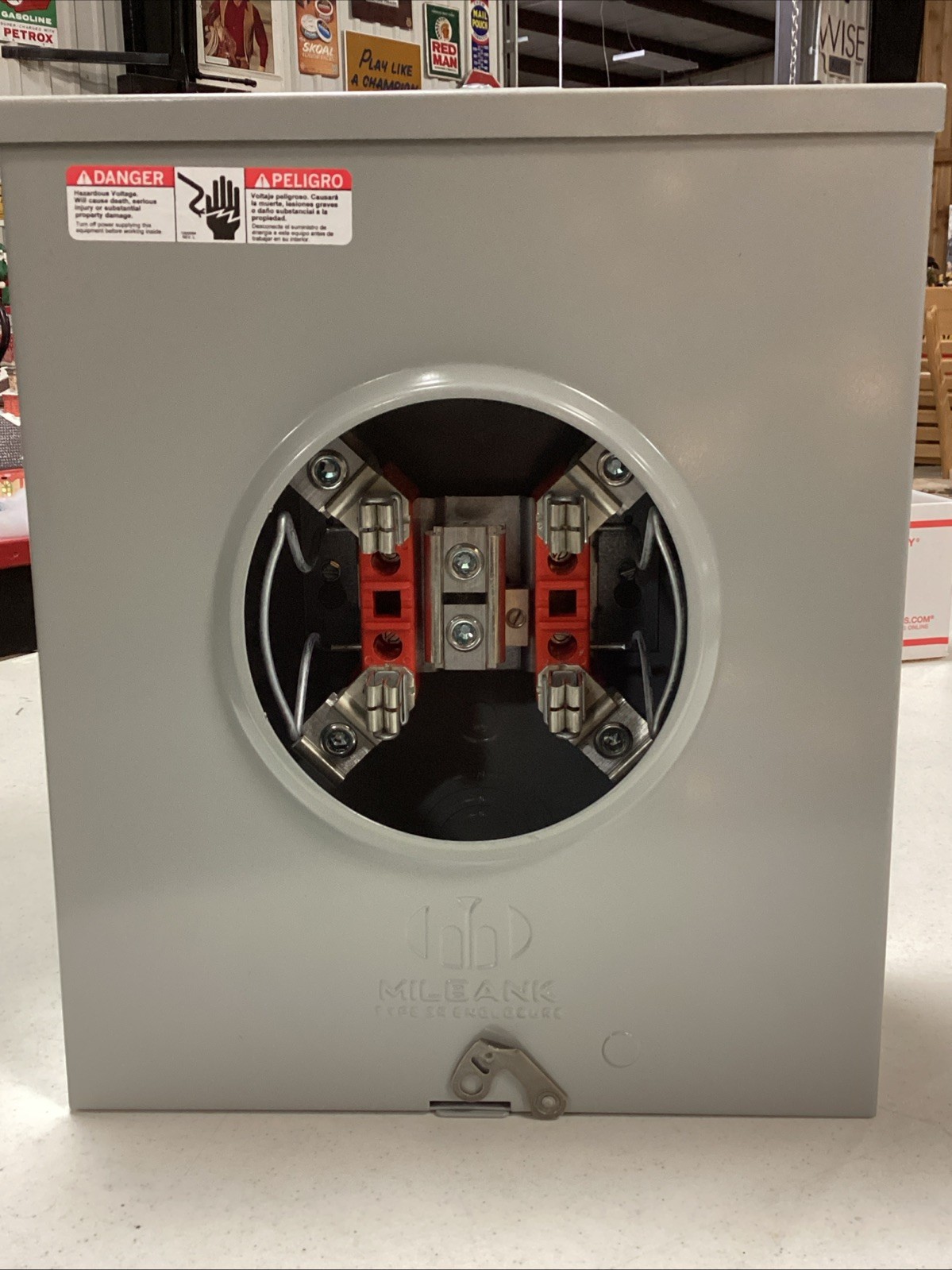 MILBANK U7043-XL-TG-BL RINGLESS METER CAN SOCKET ENCLOSURE MILBANK U7043-XL-TG-BL RINGLESS METER CAN SOCKET ENCLOSURE