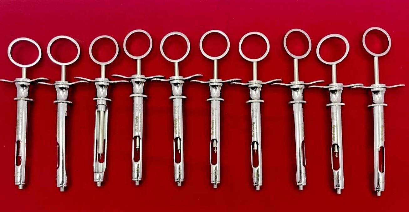 Hu-Friedy CW Style 30 Pcs Dental Anesthetic Aspirating 1.8ml Syringe SYRCW Hu-Friedy CW Style 30 Pcs Dental Anesthetic Aspirating 1.8ml Syringe SYRCW