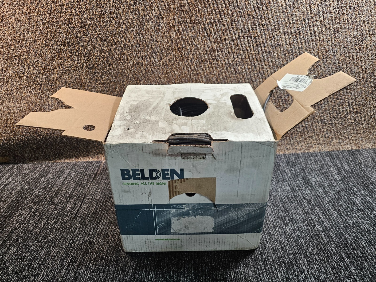 Belden 500 Feet OSP6U 24 AWG, 4PR, CAT6 U/UTP, Outdoor Prime Horizontal Cable Belden 500 Feet OSP6U 24 AWG, 4PR, CAT6 U/UTP, Outdoor Prime Horizontal Cable