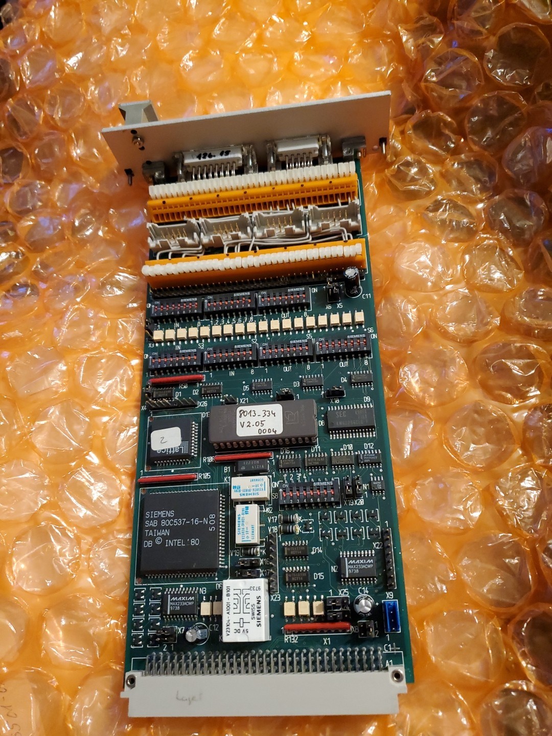 BROOKS AUTOMATION 013501-027-25 BOARD  REFURBISHED  BY BROOKS  READ FULL DESC