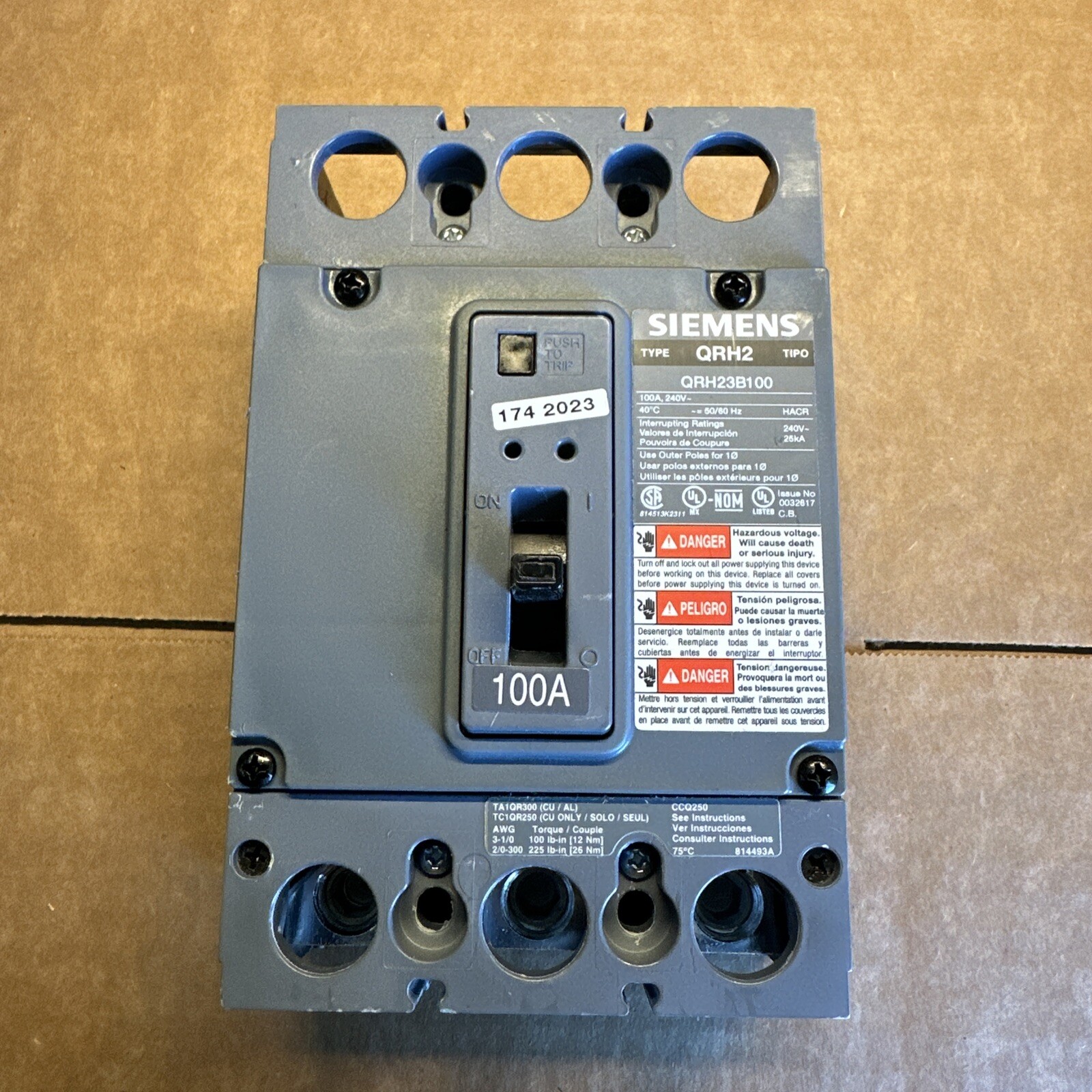 Siemens QRH23B100 3 Pole 100A Circuit Breaker QRH2 240V New Surplus Siemens QRH23B100 3 Pole 100A Circuit Breaker QRH2 240V New Surplus