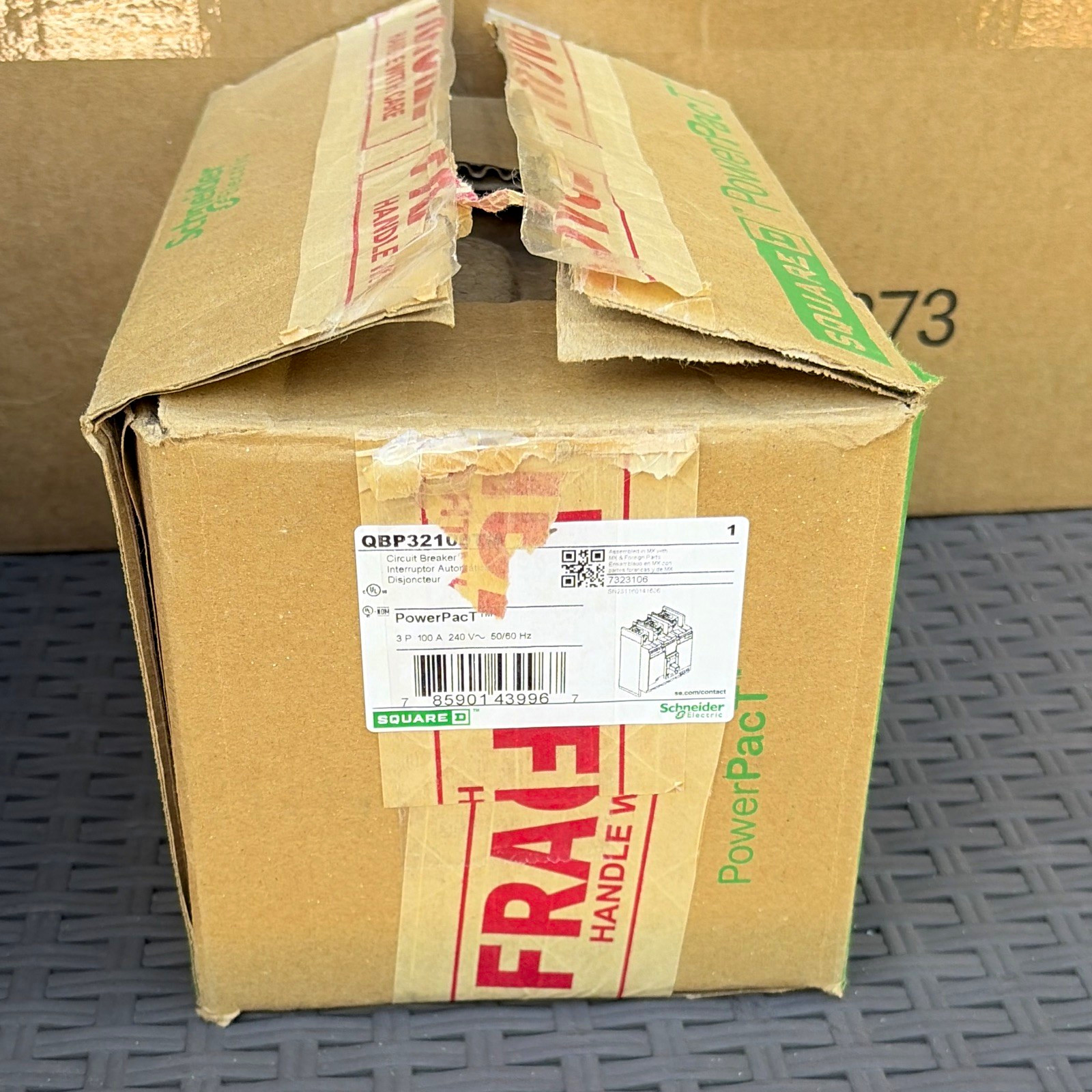 Square D QBP32100 3 Pole 100A 240V AC Circuit Breaker Thermal Protection