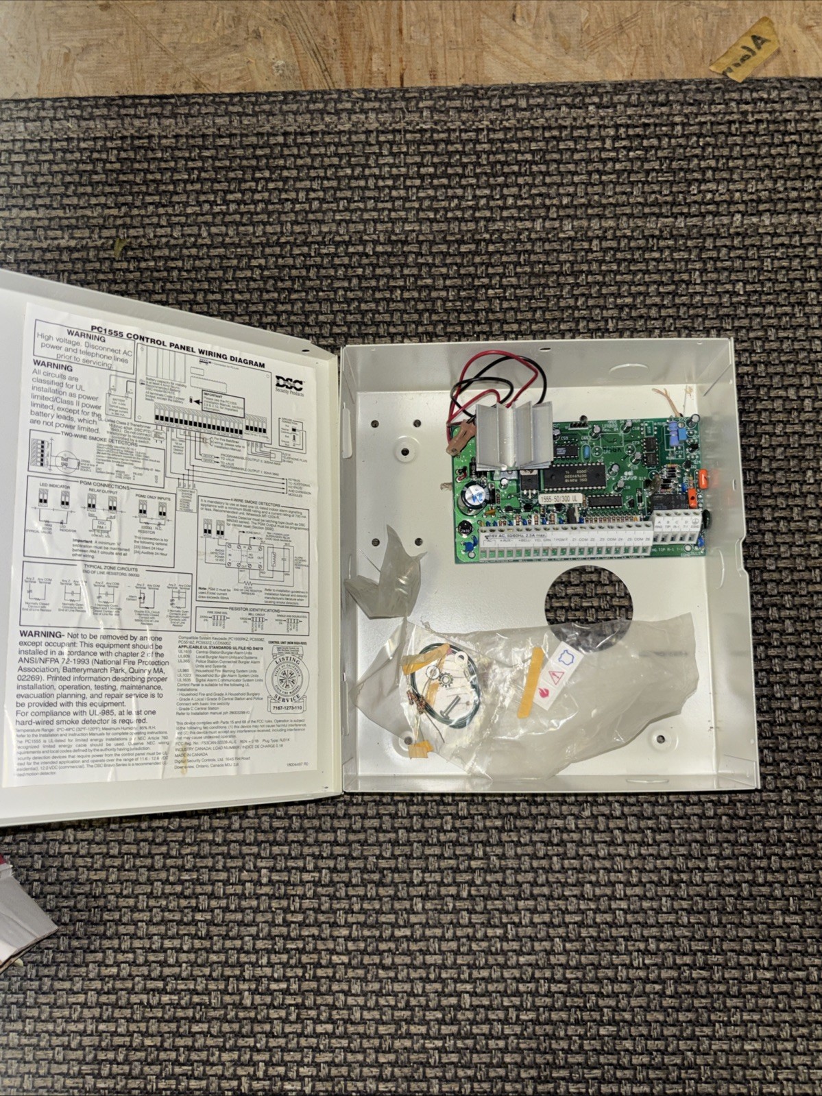 DSC PC CLASSIC SECURITY PANEL 1555 NEW  