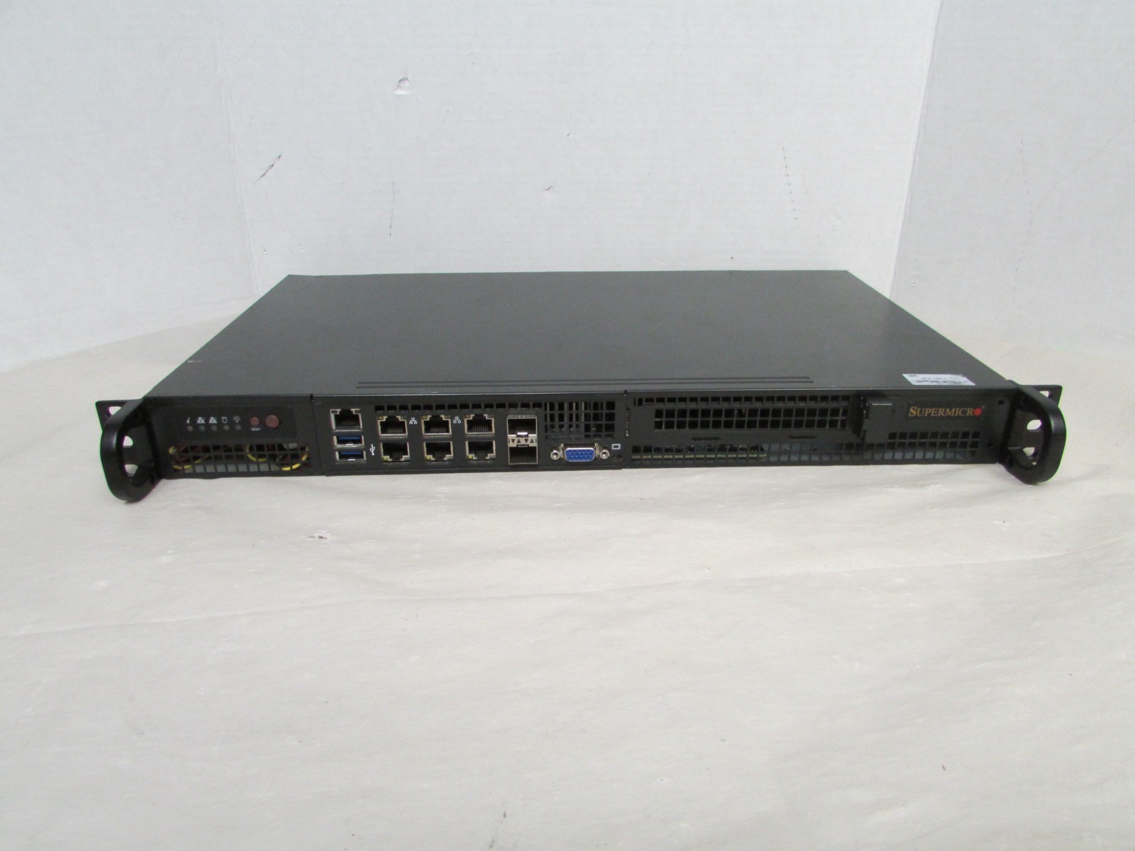 Dis Risad SUPERMICRO SERVER SYS-5019D-4C-FN8TP NO RAM NO HDD READ DISC. #2 for ...