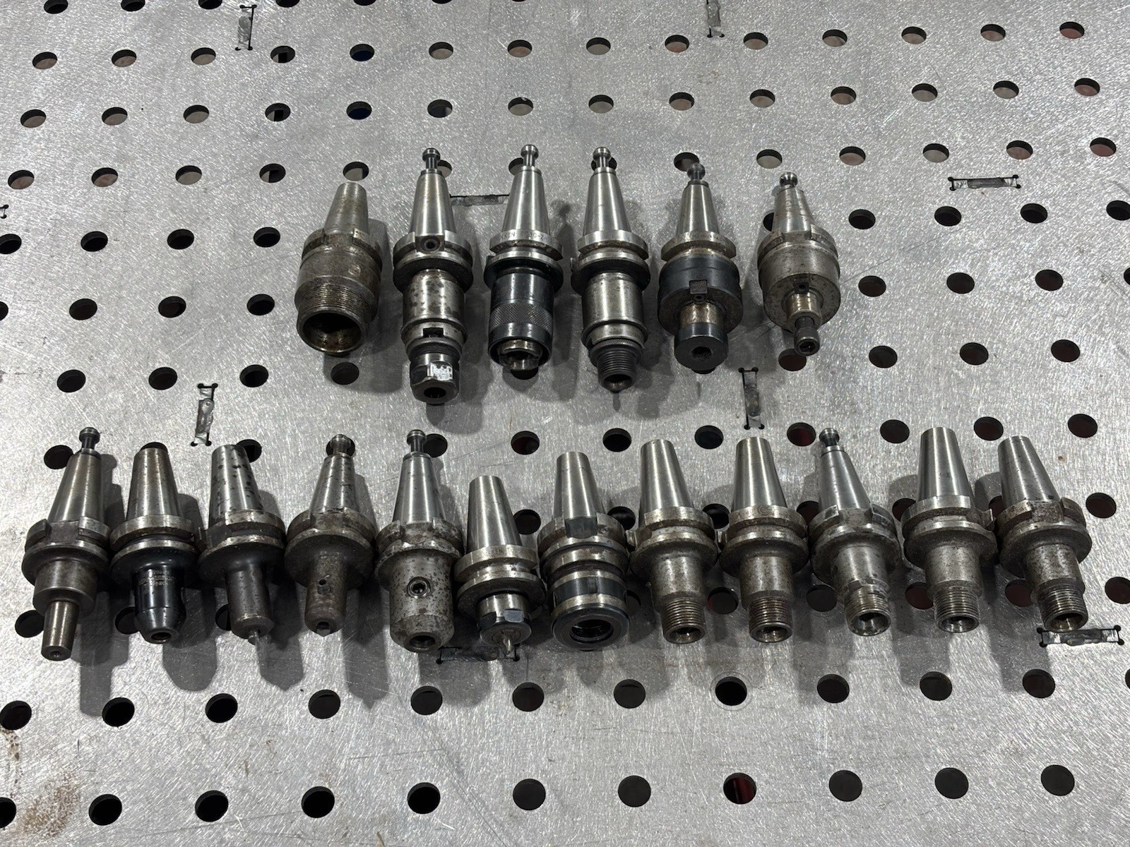 Lot of 18 tool holders / assorted brands