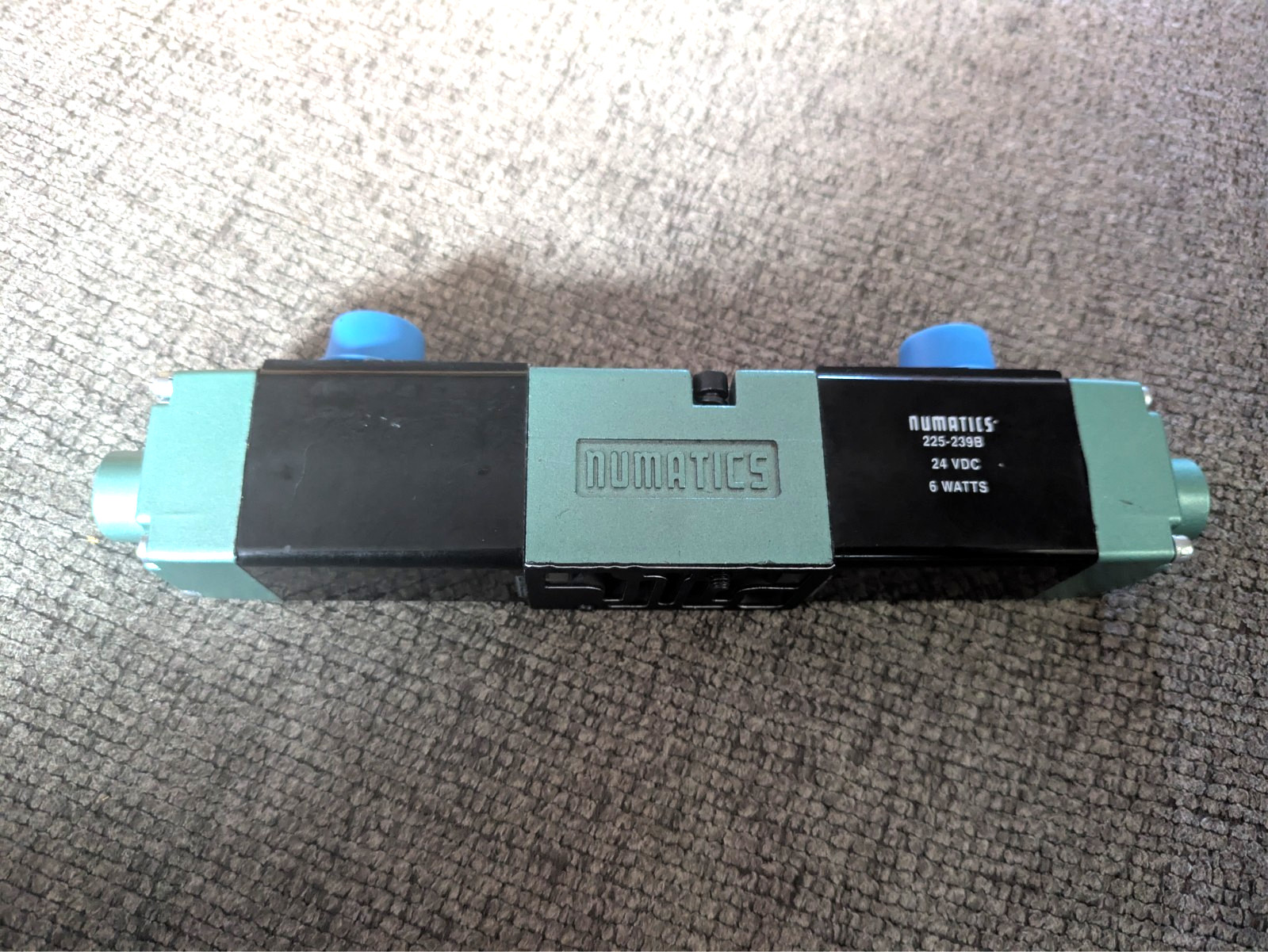 Numatics 081SS5004000061 DUAL solenoid valve 5/3 Open Center 24VDC, Numatics 081SS5004000061 DUAL solenoid valve 5/3 Open Center 24VDC,
