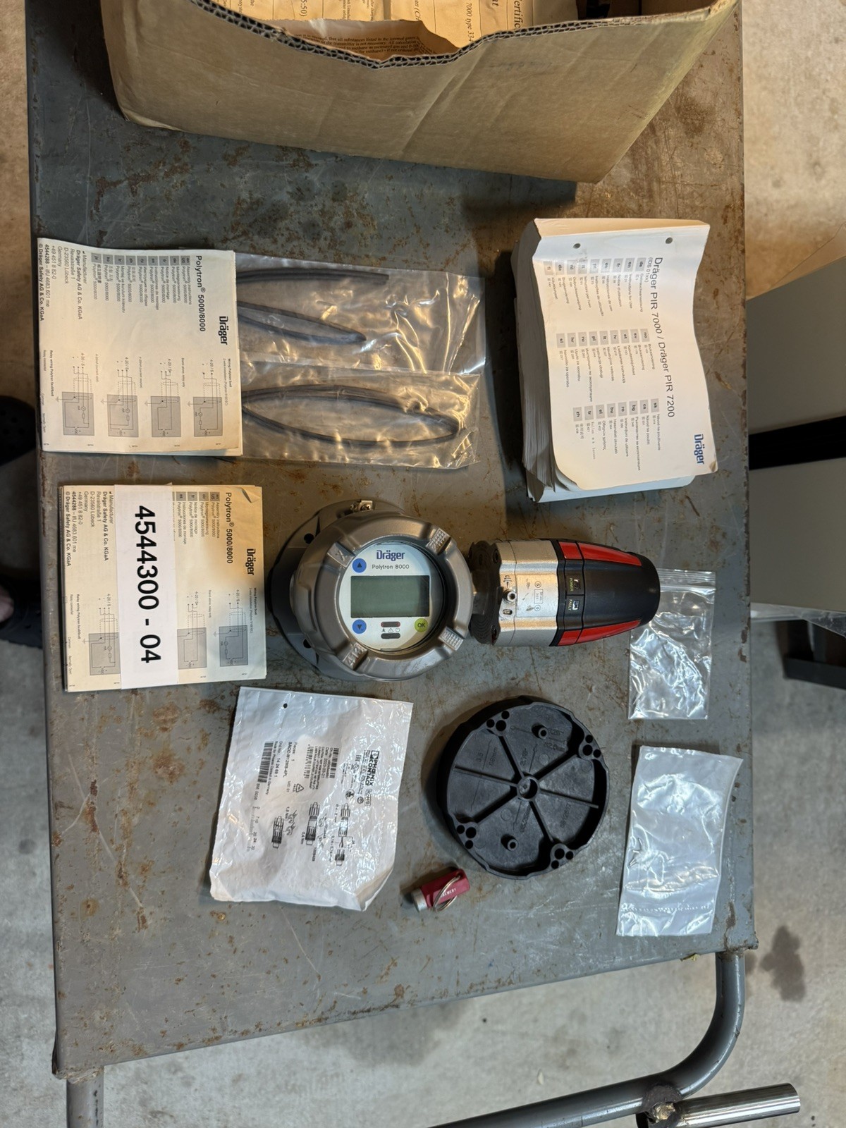 Blowout Sale - Brand New Drager -6811822 And 7000| Gas Detector, Polytron 8000