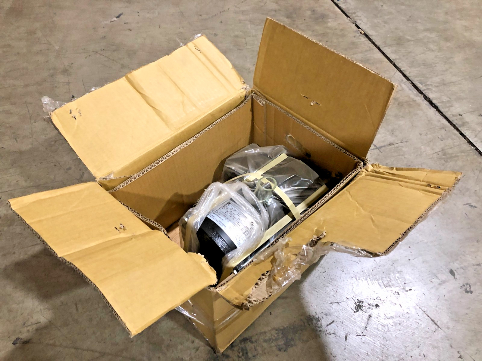 New Dial Manufacturing 2607 Motor 5HP 3PH 230/460V 1760rpm 13.1/6.55A New Dial Manufacturing 2607 Motor 5HP 3PH 230/460V 1760rpm 13.1/6.55A