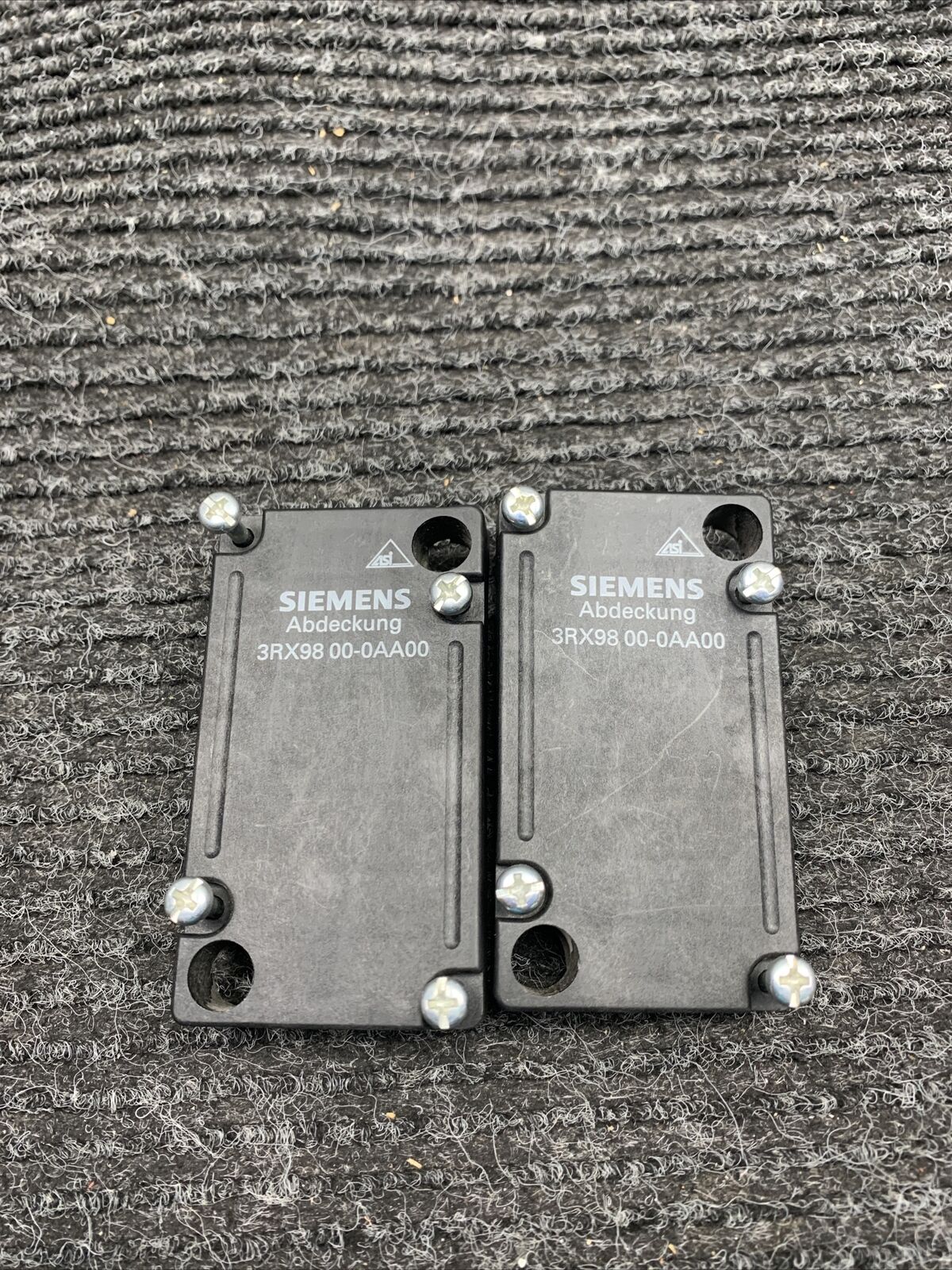 Lot of 2 Siemens 3RX9800-0AA00 Receptacle Cover